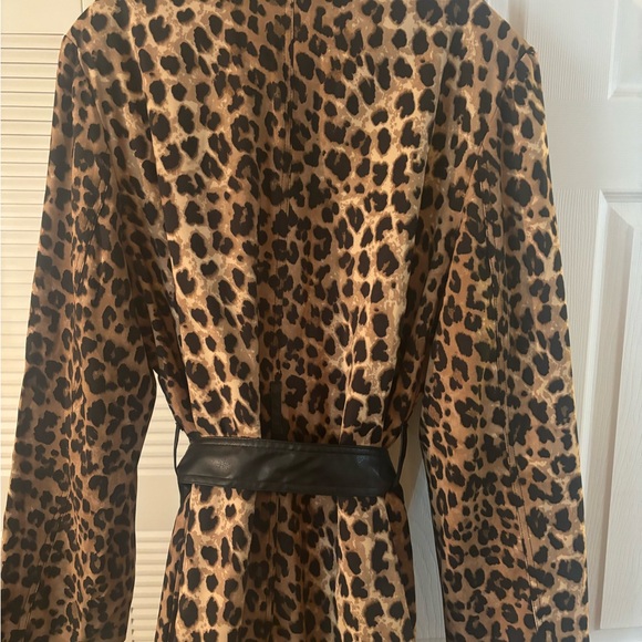 WOMEN LEOPARD TRENCHCOAT. - Picture 4 of 5